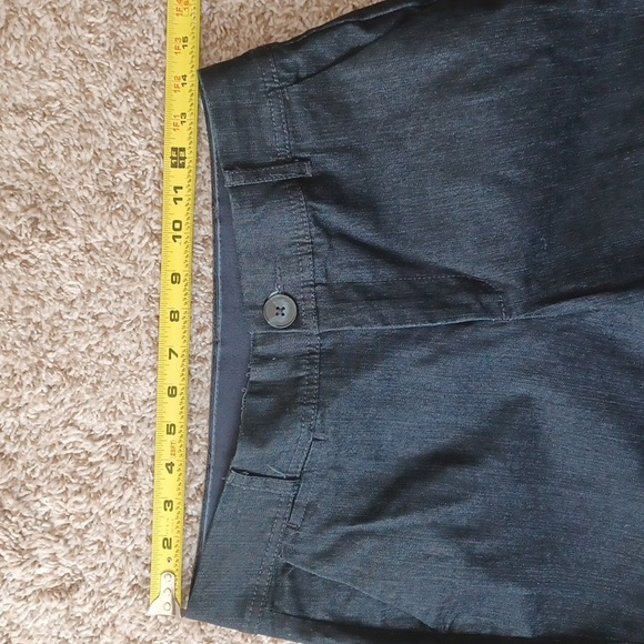 CHRISTOPHER BANKS denim capris w/ pockets & zipper/button closure.  Size 4 - Picture 5 of 13